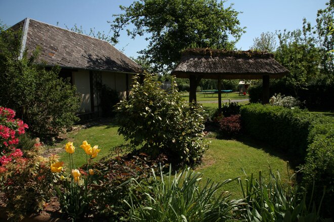 Aire naturelle de camping "Les pommiers" à Saint Sylvestre de Cormeilles