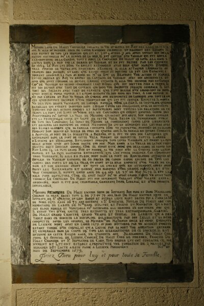 Jouveaux - Plaque de Louis de Hally dans l'église