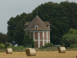 Colombier du château des Mortiers à Morainville Jouveaux